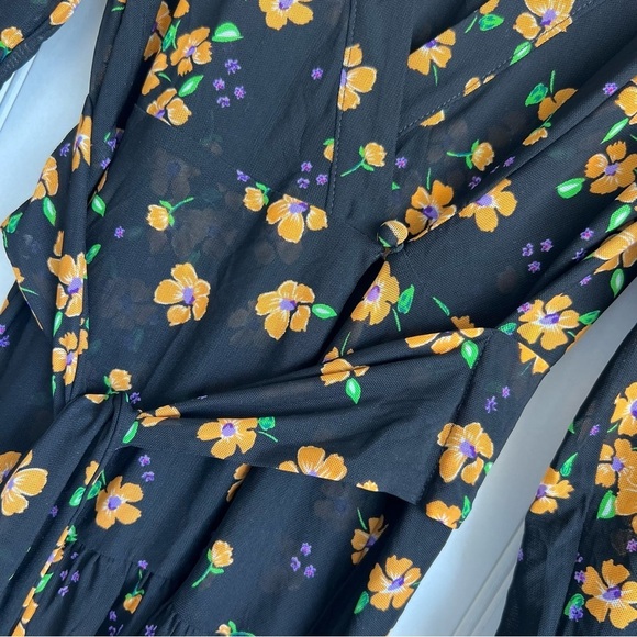 Cabi # 5945 Size XS Black Floral Debut Dress in Fiesta Floral - Picture 8 of 8